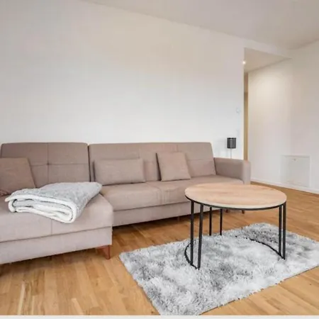 Loft Mit Gartenterrasse *